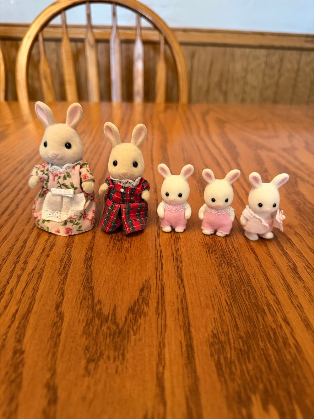 Calico Critters Sylvanian Family Milk Bunny Family Of 5